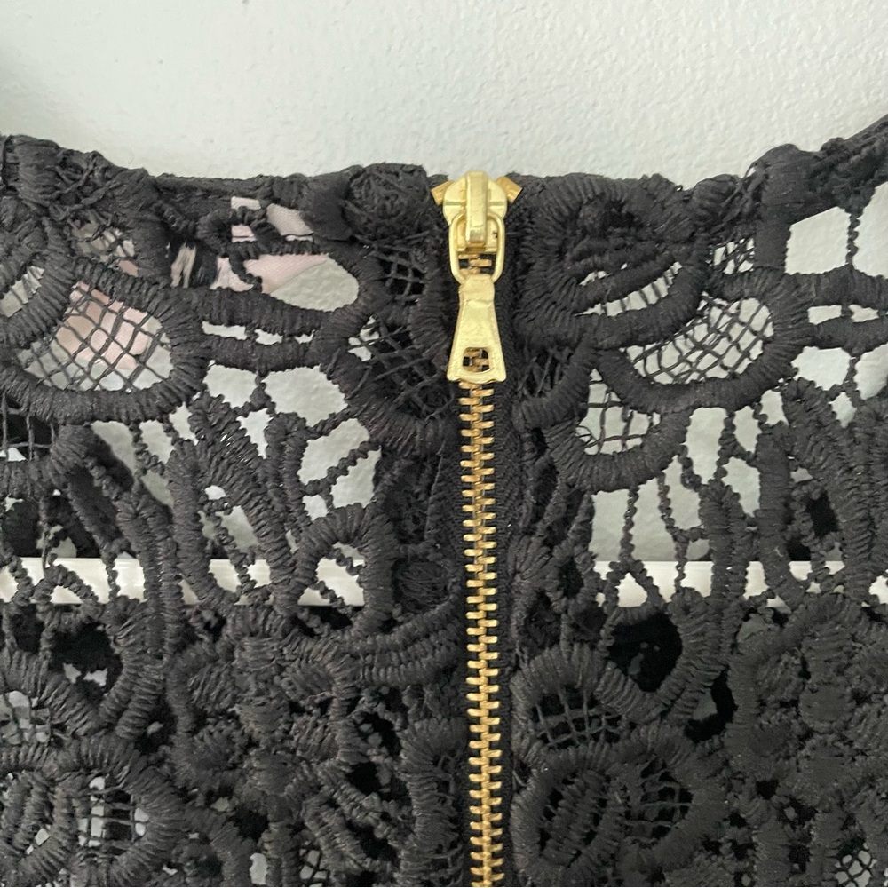 NANETTE LEPORE NWT Black Crochet Lace Sleeveless Top - Picture 12 of 13